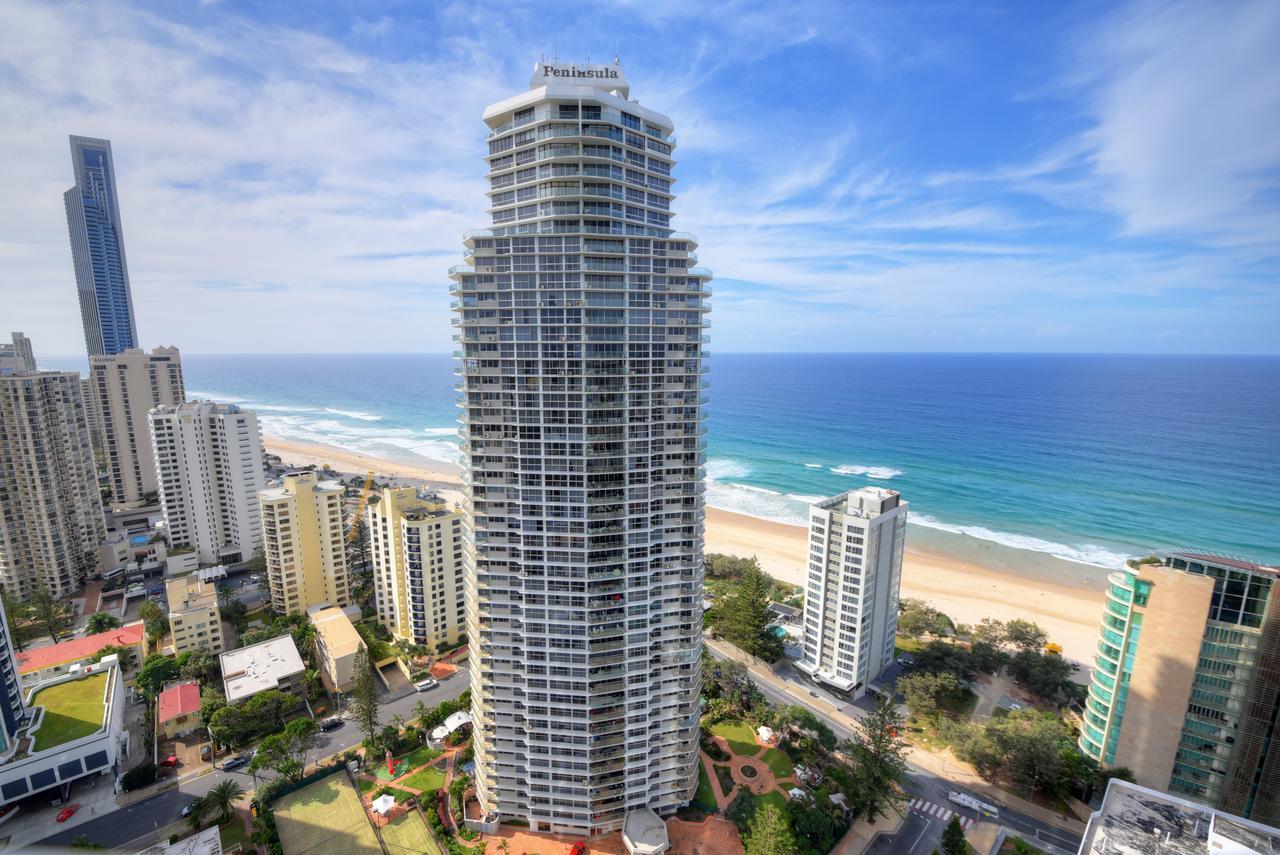 Private Apartment With Ocean Views At Q1 Resort Gold Coast Buitenkant foto