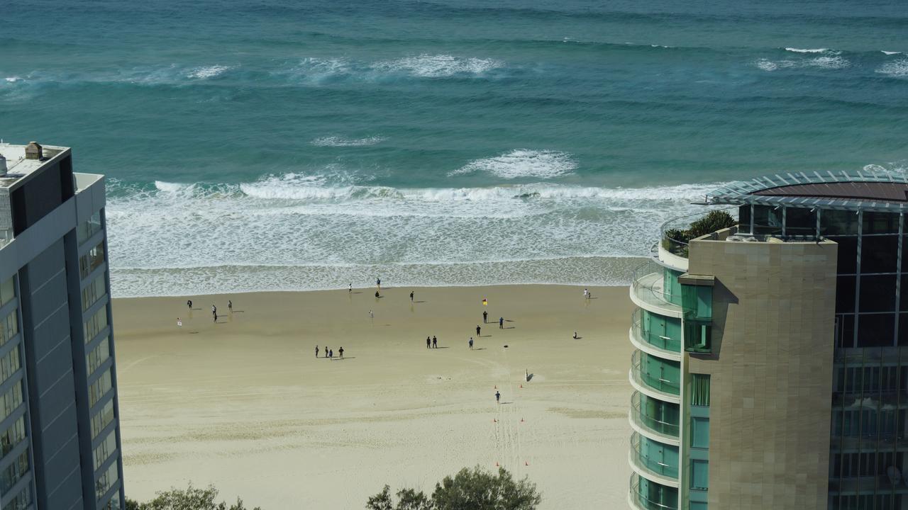 Private Apartment With Ocean Views At Q1 Resort Gold Coast Buitenkant foto