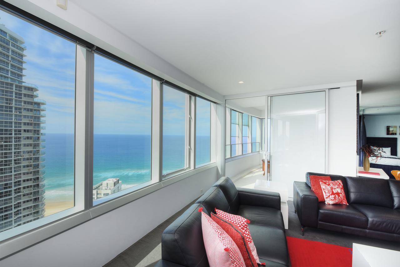 Private Apartment With Ocean Views At Q1 Resort Gold Coast Buitenkant foto