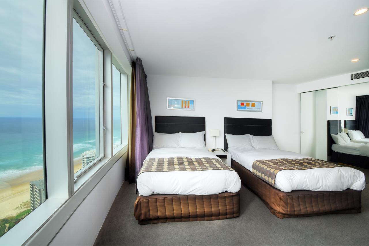 Private Apartment With Ocean Views At Q1 Resort Gold Coast Buitenkant foto